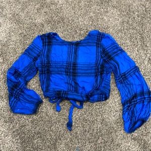 Women’s crop top shirt